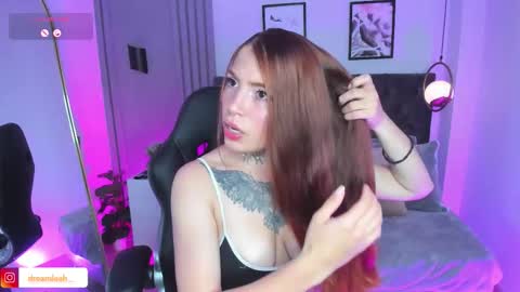 Snapshot of dreamleah_ chatting on 11/06/25, 05:08 dreamleah_ online show from 11/06/25, 05:08