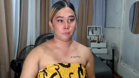 Snapshot of dreammegan chatting on 07/02/26, 03:07 Stacy DONT FORGET TO FOLLOW ME AND THUMBS UP my wife samgrg2 online show from 07/02/26, 03:07