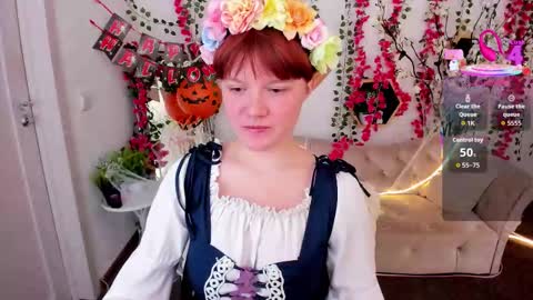 Snapshot of dreammyluna chatting on 10/21/25, 08:42 Luna online show from 10/21/25, 08:42
