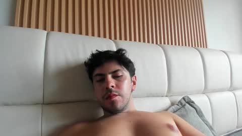 Snapshot of dreamsuxx chatting on 11/03/25, 07:15 Diego online show from 11/03/25, 07:15