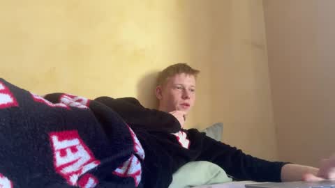 dreamy_devi1 online show from 04/06/26, 01:23