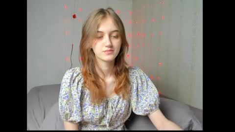 dreamy_pollyyy online show from 04/19/26, 08:11