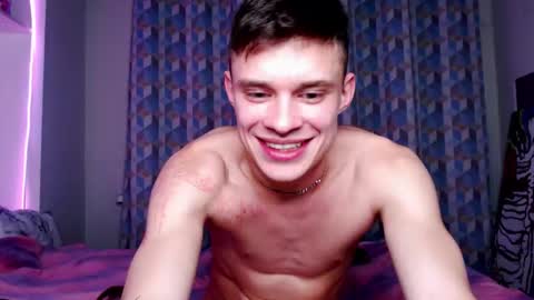 Snapshot of dreamyadam chatting on 11/23/25, 09:25 Adam Dream online show from 11/23/25, 09:25