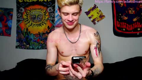 Snapshot of dreamyadam chatting on 04/01/26, 03:42 Adam Dream online show from 04/01/26, 03:42