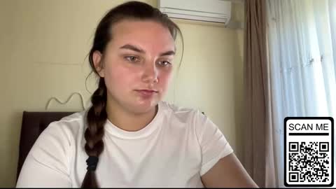 Mila online show from 09/15/25, 02:39