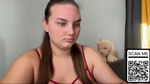 Mila online show from 09/26/25, 02:43