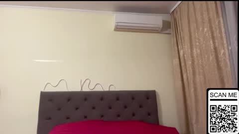 Mila online show from 11/01/25, 05:26