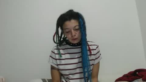 Snapshot of dreamylatina chatting on 11/19/25, 01:49 DreamyLatina online show from 11/19/25, 01:49