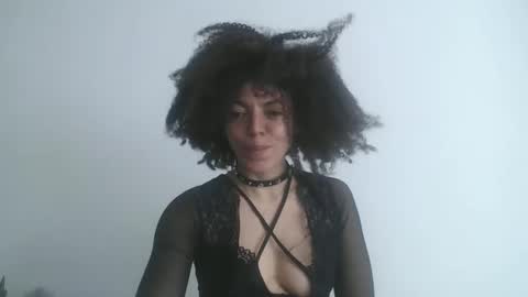 DreamyLatina online show from 05/09/26, 05:40