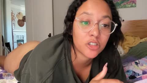 RIRI OR DREAMY online show from 02/05/25, 08:14