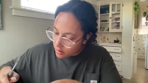 RIRI OR DREAMY online show from 02/25/25, 06:53