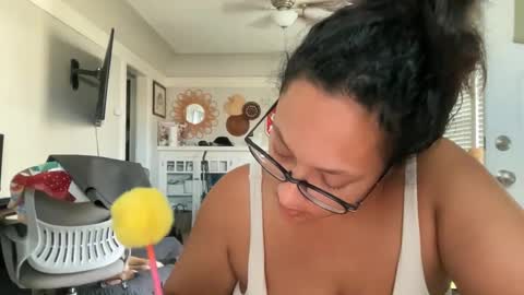 RIRI OR DREAMY online show from 09/23/25, 03:59