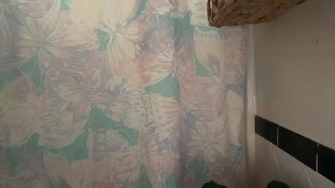 RIRI OR DREAMY online show from 10/11/25, 06:50