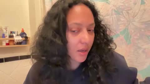 RIRI OR DREAMY online show from 11/02/25, 03:03