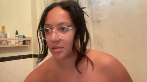 RIRI OR DREAMY online show from 02/24/26, 03:43