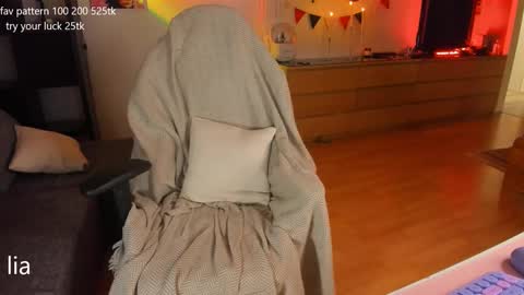 my name is Lia online show from 03/01/25, 01:22