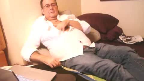 Snapshot of drfeelgood777 chatting on 12/08/24, 03:53 Dr. Feelgood online show from 12/08/24, 03:53