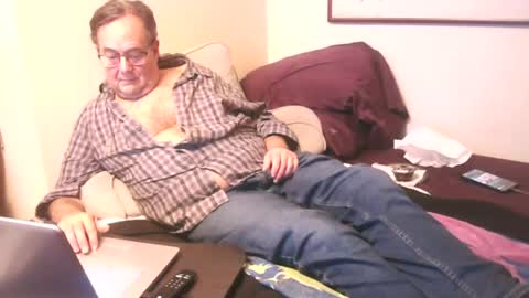 Snapshot of drfeelgood777 chatting on 12/16/24, 03:40 Dr. Feelgood online show from 12/16/24, 03:40