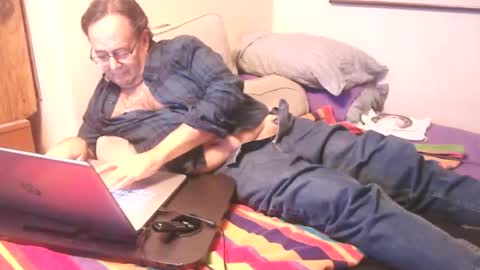 Snapshot of drfeelgood777 chatting on 02/17/25, 04:09 Dr. Feelgood online show from 02/17/25, 04:09