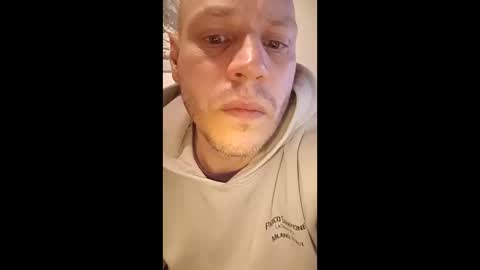 Snapshot of drijn3 chatting on 12/21/25, 04:03 drijn3 online show from 12/21/25, 04:03