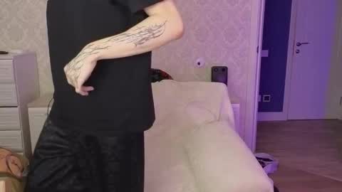 Mark online show from 03/09/26, 02:32