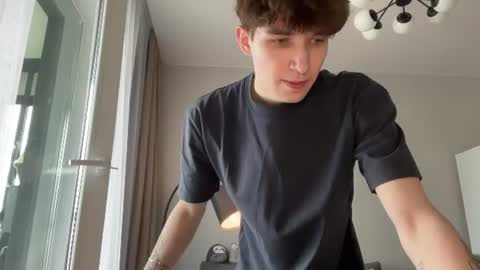 Snapshot of drinklinov chatting on 06/09/26, 05:30 Mark online show from 06/09/26, 05:30