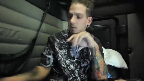 Snapshot of drippydavee chatting on 10/02/25, 06:59 drippydavee online show from 10/02/25, 06:59