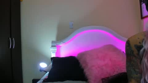 Snapshot of drippyorlove chatting on 02/05/25, 11:17 drippyorlove online show from 02/05/25, 11:17