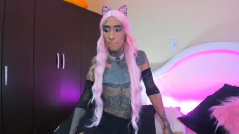 Snapshot of drippyorlove chatting on 02/08/25, 10:40 drippyorlove online show from 02/08/25, 10:40