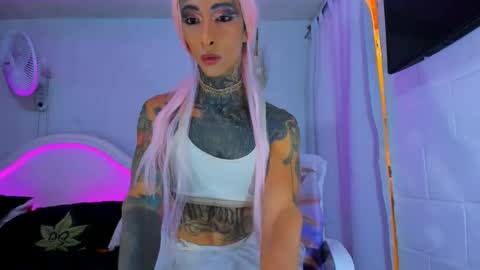 Snapshot of drippyorlove chatting on 09/15/25, 10:32 drippyorlove online show from 09/15/25, 10:32