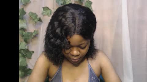 Snapshot of dripqueenx chatting on 09/10/25, 10:48 linda online show from 09/10/25, 10:48