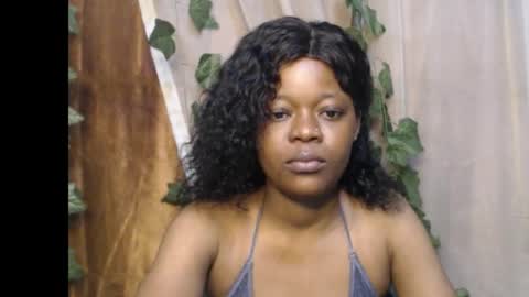 Snapshot of dripqueenx chatting on 09/11/25, 11:43 linda online show from 09/11/25, 11:43