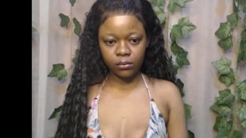 Snapshot of dripqueenx chatting on 09/14/25, 08:02 linda online show from 09/14/25, 08:02