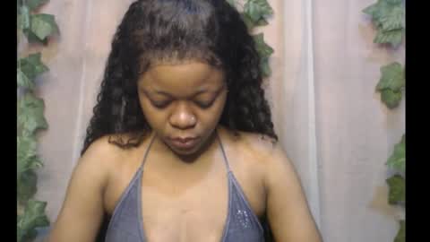 Snapshot of dripqueenx chatting on 09/20/25, 08:59 linda online show from 09/20/25, 08:59