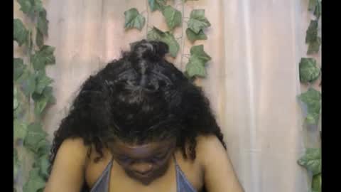 Snapshot of dripqueenx chatting on 09/21/25, 11:12 linda online show from 09/21/25, 11:12