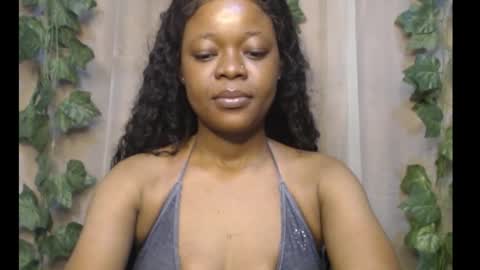 Snapshot of dripqueenx chatting on 09/22/25, 11:23 linda online show from 09/22/25, 11:23