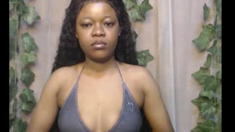 Snapshot of dripqueenx chatting on 09/24/25, 10:29 linda online show from 09/24/25, 10:29