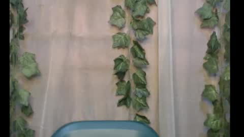 Snapshot of dripqueenx chatting on 09/30/25, 12:32 linda online show from 09/30/25, 12:32