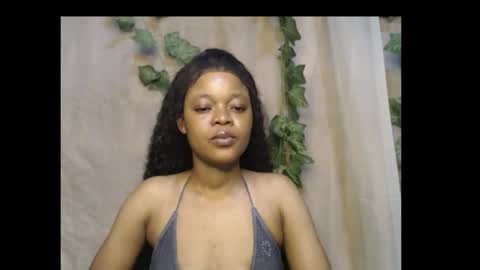 Snapshot of dripqueenx chatting on 10/17/25, 01:20 linda online show from 10/17/25, 01:20