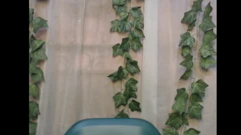 Snapshot of dripqueenx chatting on 11/16/25, 12:55 linda online show from 11/16/25, 12:55