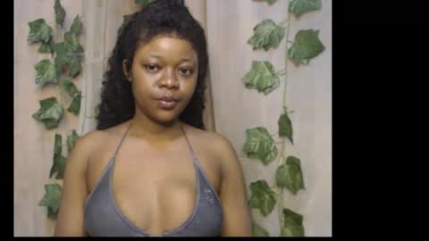 Snapshot of dripqueenx chatting on 02/01/26, 07:40 linda online show from 02/01/26, 07:40