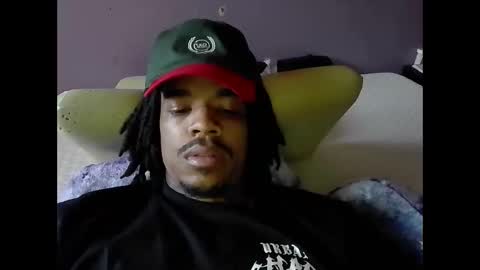 Snapshot of dripthehit chatting on 12/20/24, 10:22 dripthehit online show from 12/20/24, 10:22