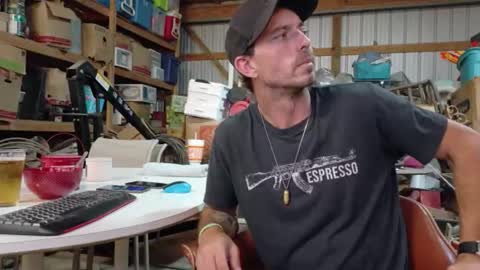 Snapshot of dritylilboy chatting on 05/10/26, 03:23 Inexperienced catfish online show from 05/10/26, 03:23