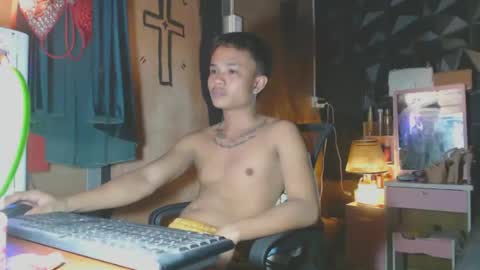 Snapshot of drive_maxxx chatting on 02/12/25, 04:33 drive_maxxx online show from 02/12/25, 04:33