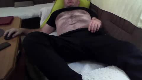 Snapshot of drkadzia chatting on 12/17/24, 07:15 johnny online show from 12/17/24, 07:15