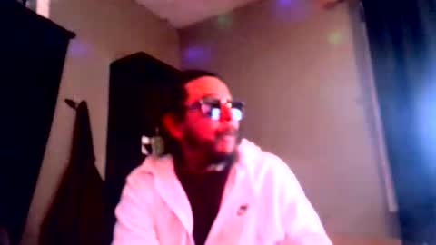 Snapshot of drogoloko233 chatting on 11/28/25, 01:30 drogo lpkp online show from 11/28/25, 01:30