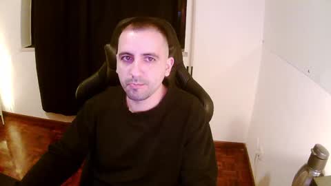 Snapshot of droooooones chatting on 02/07/25, 09:04 droooooones online show from 02/07/25, 09:04