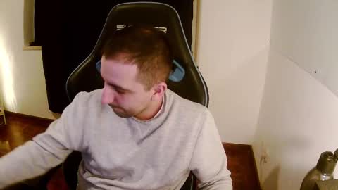 Snapshot of droooooones chatting on 02/21/25, 10:48 droooooones online show from 02/21/25, 10:48