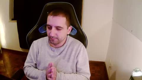 Snapshot of droooooones chatting on 02/23/25, 11:36 droooooones online show from 02/23/25, 11:36