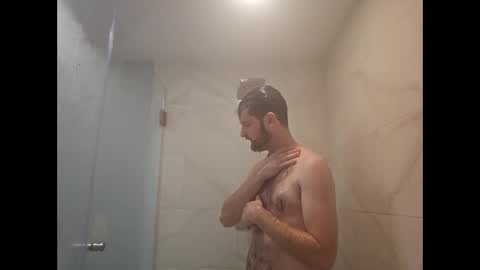 Snapshot of drpeppper456 chatting on 01/15/25, 01:45 uncutgem92 online show from 01/15/25, 01:45